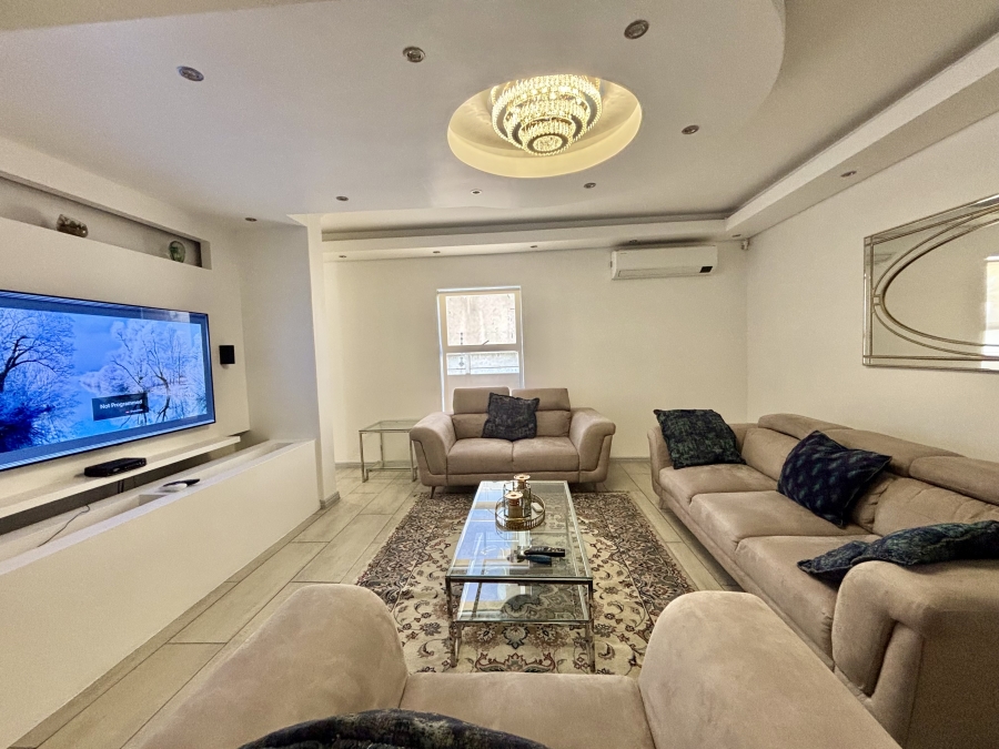 To Let 3 Bedroom Property for Rent in Parklands Western Cape
